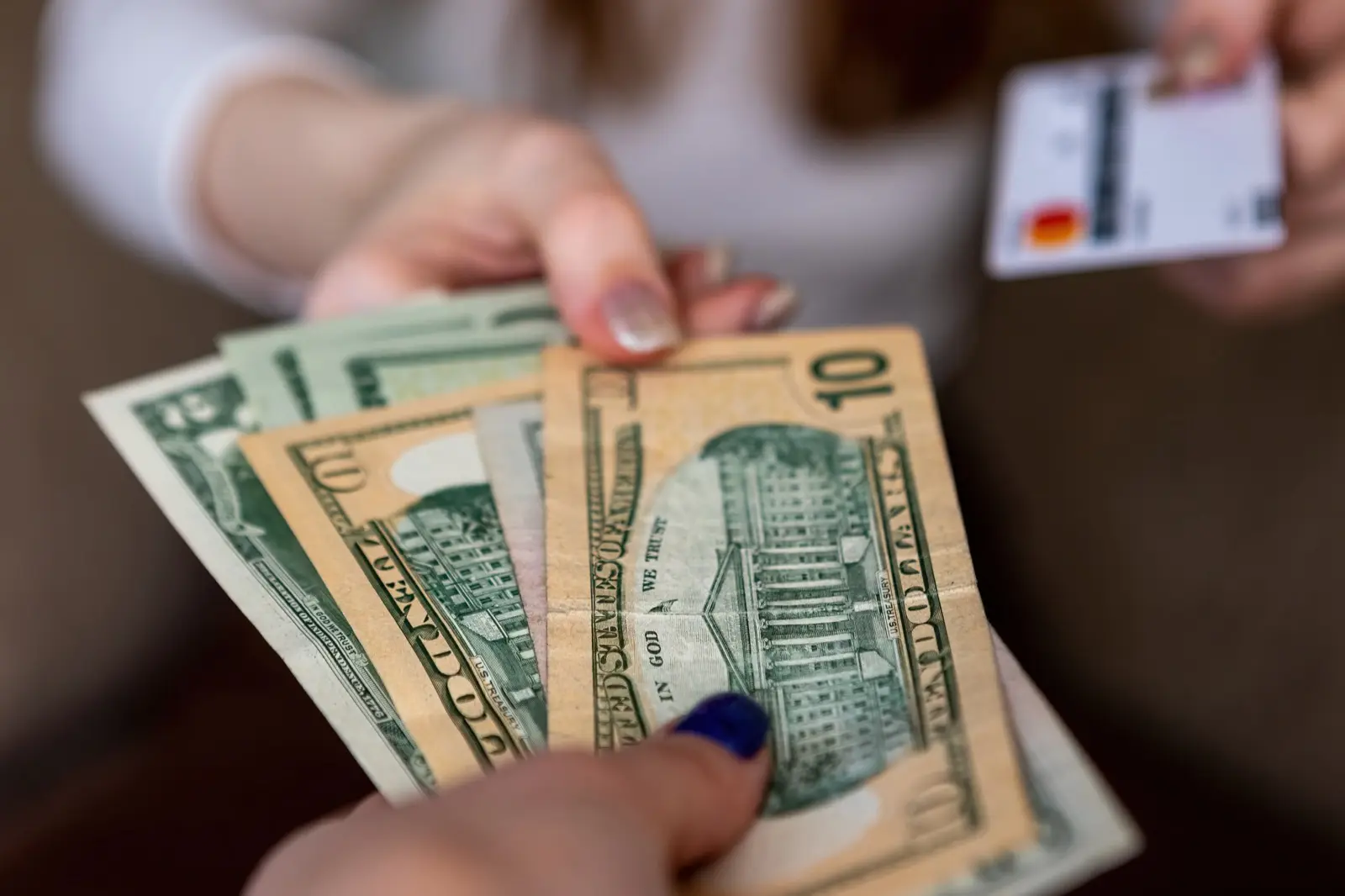 Argent aux USA : carte, cash et pourboires en 2026